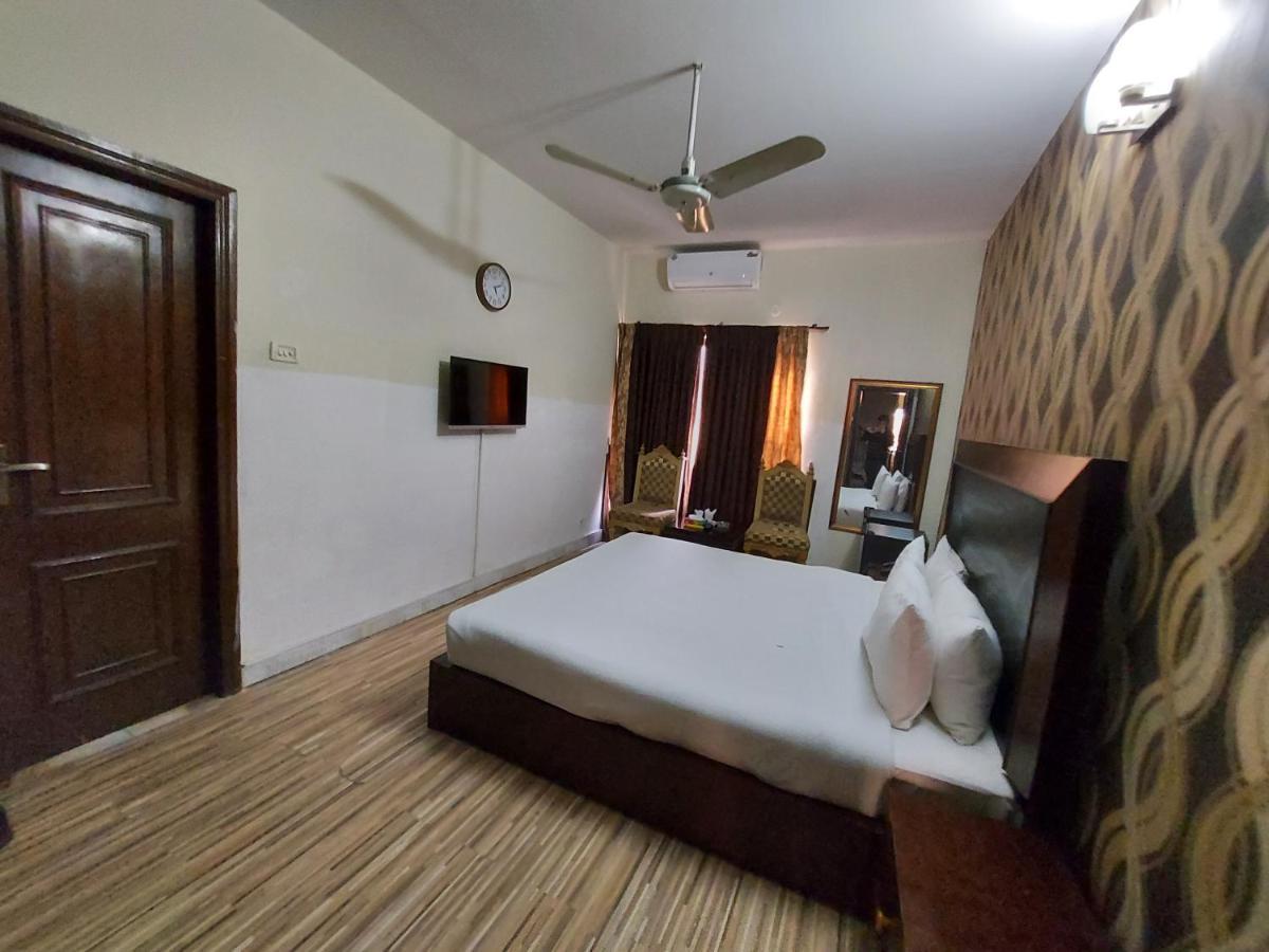 Casa Blanca Boutique Guest House 伊斯兰堡 外观 照片