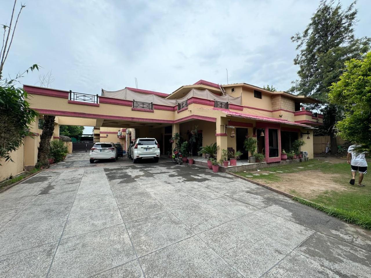 Casa Blanca Boutique Guest House 伊斯兰堡 外观 照片